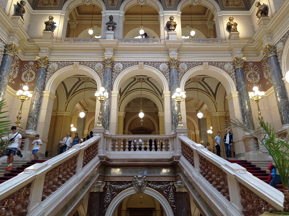 Obrázky z cest: Praha – Národní muzeum
