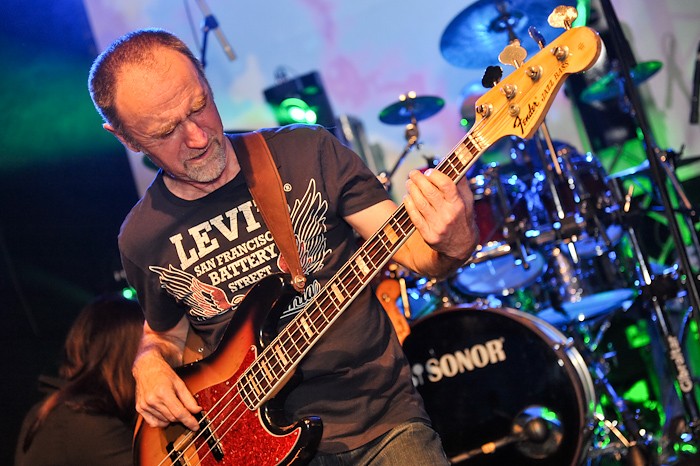 Baskytarista snů
"Guma" Kulhánek