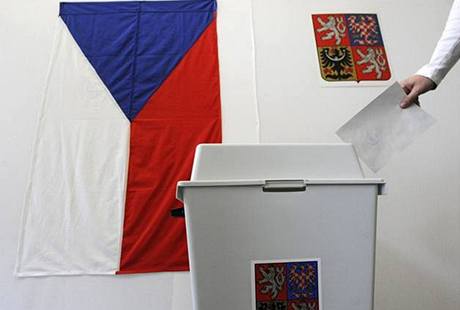 Politici těží z přízně
známých osobností