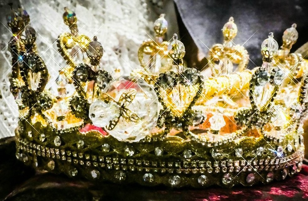 Česká stopa na děsivém francouzském bále