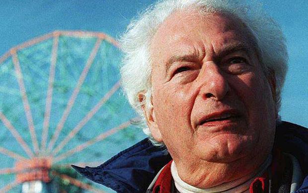 Joseph Heller: autor
slavné knihy Hlava XXII