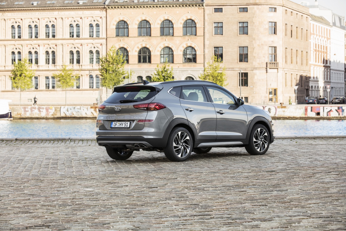 2018-06-08-11-14-05-1200-800-0-new-hyundai-tucson-22.jpg