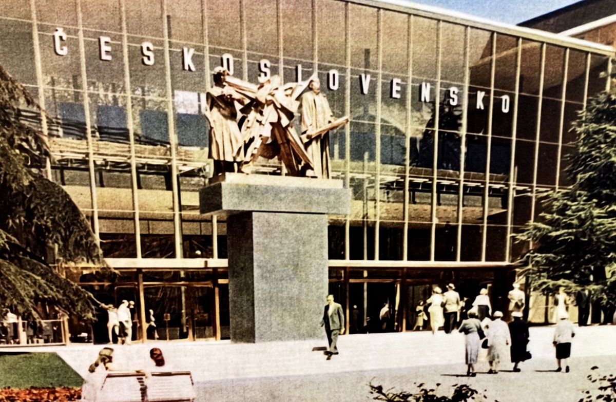 Československý pavilon na Světové výstavě 1958 v Bruselu.jpg