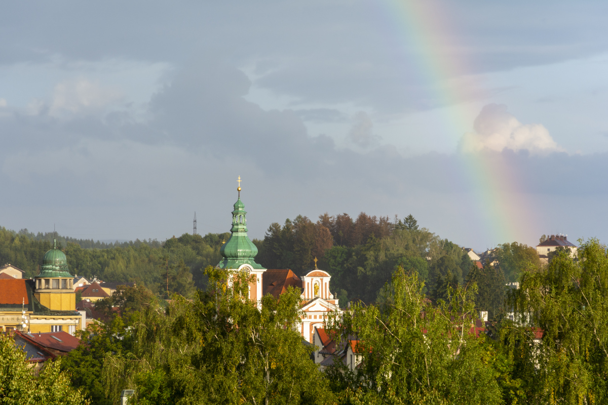 Duha nad Červeným Kostelcem
