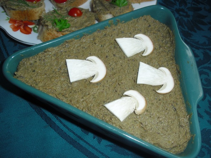 Houbová paštika.jpg