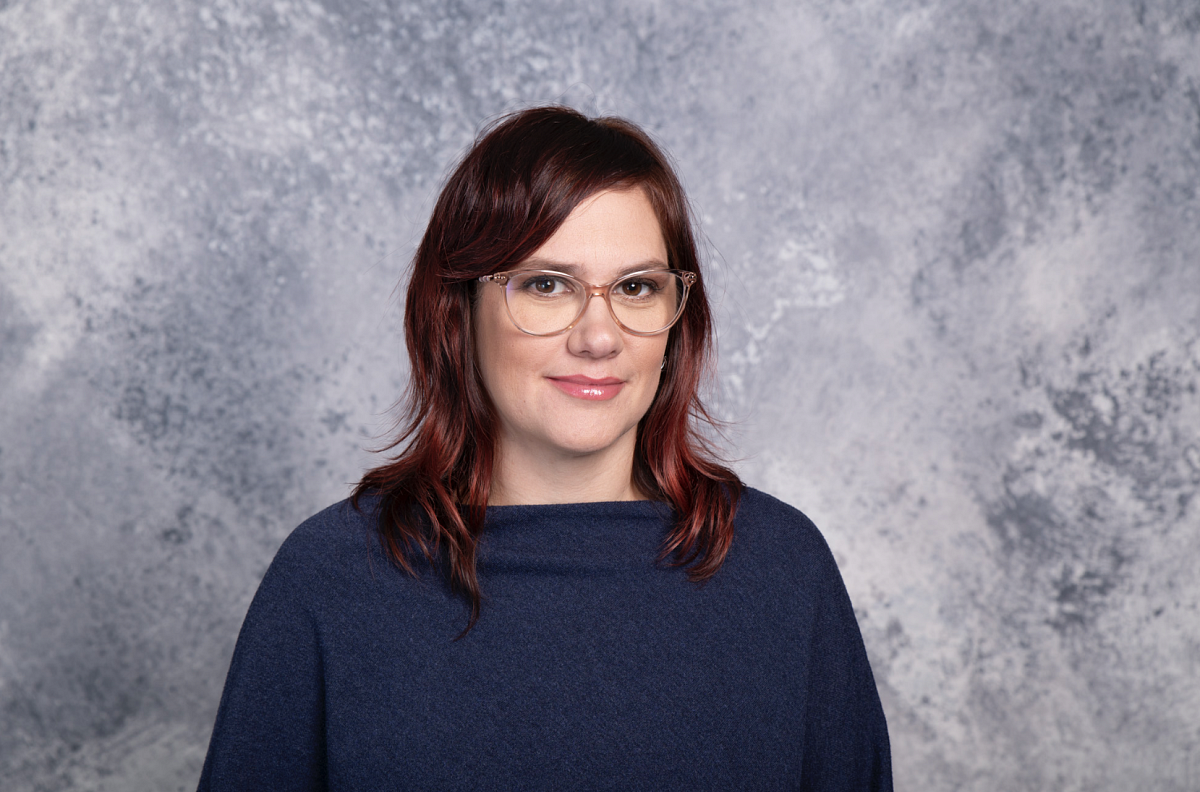 Digitální svět nemusí být strašákem ani pro seniory, říká ředitelka Nadace O2 Dominika Herdová 