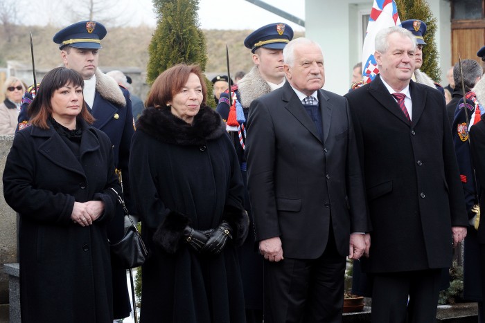 Experti: Nová první dáma
musí lépe reprezentovat