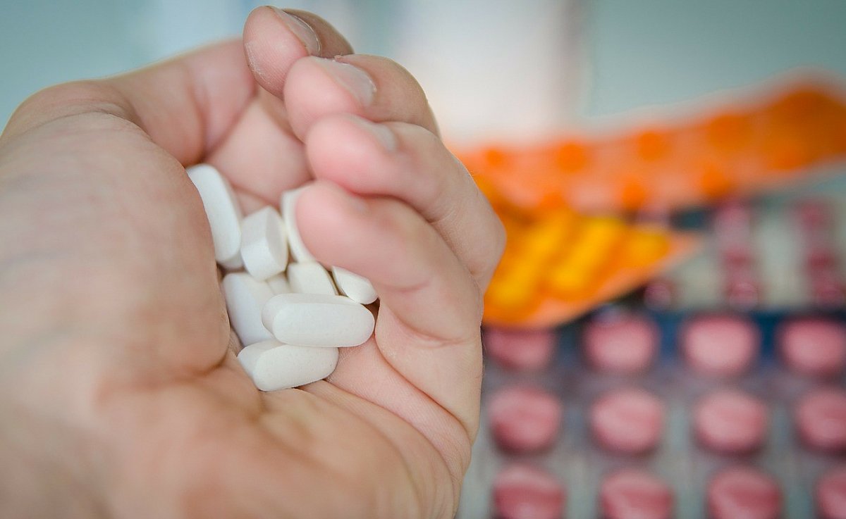 Zveme vás na přednášku "Léky a jejich (nad)užívání". V úterý 15. října