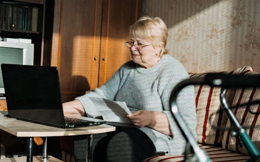 Abeceda vzdělávání pro seniory: Jak si (ne)užít přeplatky za energie