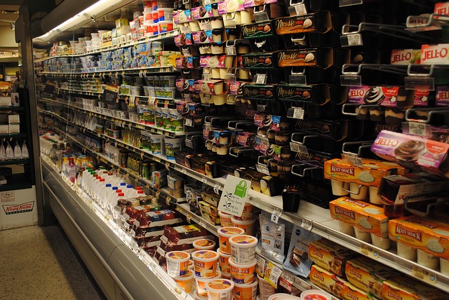 Supermarket tam a tady