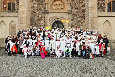 Rok od roku přibýváme