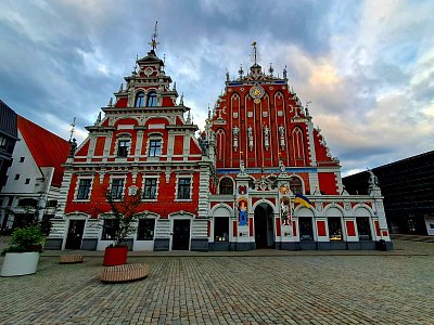 01-riga-dum-cernohlavcu-20250728-210236.jpg