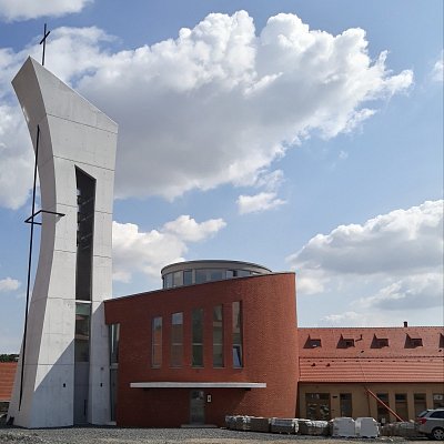 04-kostel-sv.-terezie-z-avily.jpg