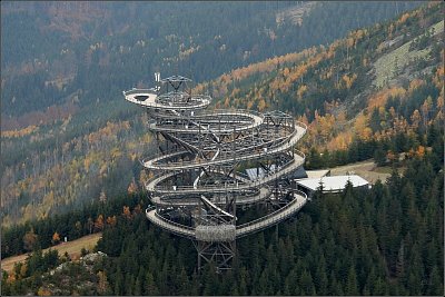 05-dolni-morava-stezka-v-oblacich.jpg