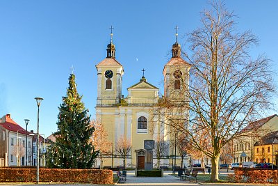 Za Santinim do Chrasti*