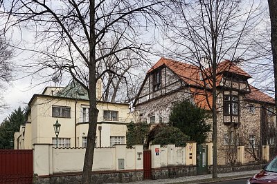 https://www.i60.cz/images/thumbs/12-suchardova-2-vila-s-atelierem.jpg