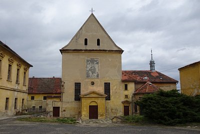 16-chudak-kapucinsky-klaster.jpg