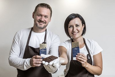20180829_moon_chocolate_JZ_7461.jpg
