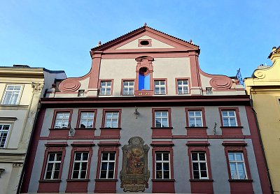 Prázdný modrý výklenek