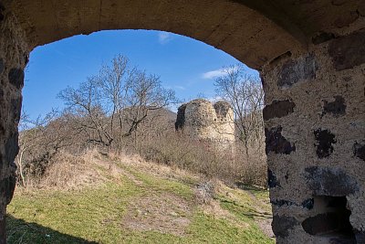 Bergfrit hradu Týřov *