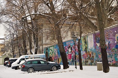 21-lennonova-zed.jpg