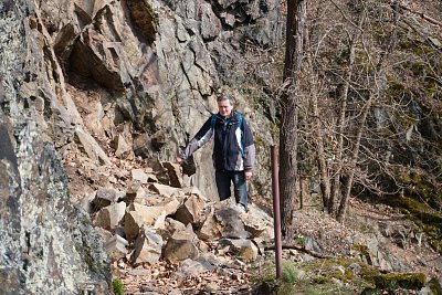 29 - Tady se kameny sesuly na stezku.