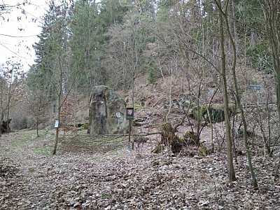 3-certuv-kamen.jpg