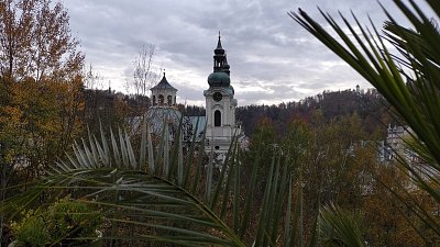 Méně obvyklý pohled na chrám sv. Máří Magdaleny.