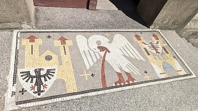 50-mozaika-pred-vchodem-do-kostela-sv.-bartolomeje.jpg