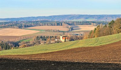 8-hrobsky-kostel-1.jpg