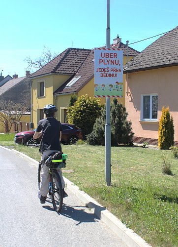 Zpomal