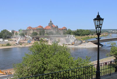 Most z druhé strany