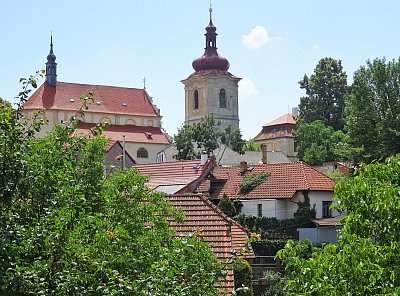 Kostel Obrácení sv. Pavla v Brandýse nad Labem