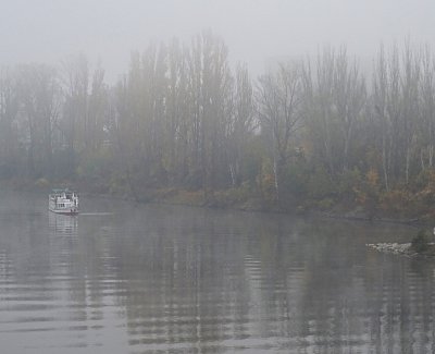 Loď v mlze