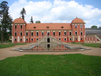 Ostrov - zámek
