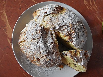 Mazanec z tvarohového těsta