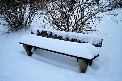 ...a bylo tolik sněhu, že nebylo kam si sednout