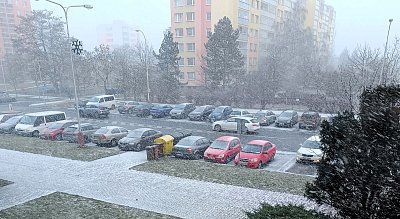 Padá, padá sníh...