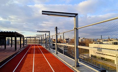 Tartan ve výši 4. patra - City Campus Ostrava *