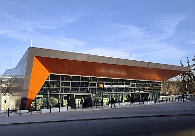Nová budova vlakového nádraží v Brně Králově Poli