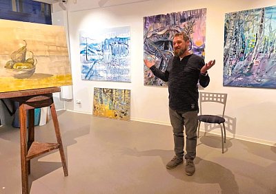 Z vernisáže "Mezi obrazy" sochaře a malíře Romana Křeliny *