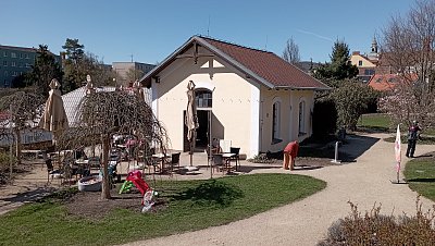 Park V. Havla s kavárničkou *