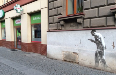 Přepadení lékárny aneb důchod přijde až za týden