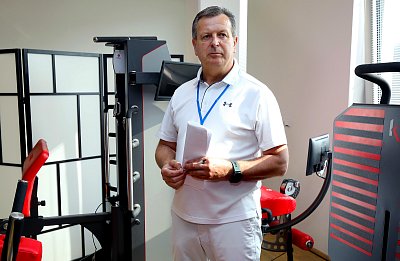Pohyb je nejlepší investicí do zdraví, říká přední český ortoped Miloš Barna
