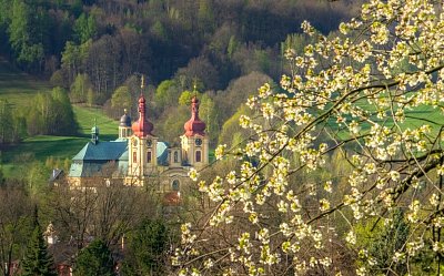 Velikonoce v Jizerkách: malebná poutní místa i frýdlantský jubilant