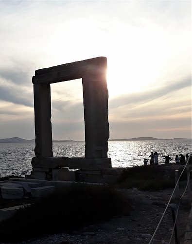 Naxos7.jpg