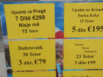 Je libo z Albánie do Prahy?