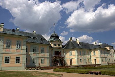V Manětíně