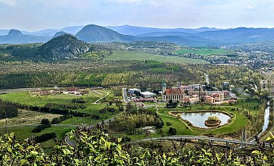 Most - pohled z vrchu Hněvín