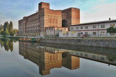 Pardubice - ráno u řeky Chrudimky